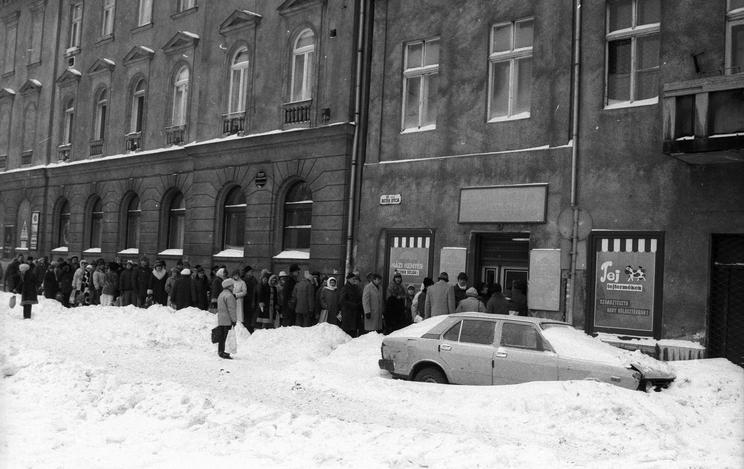 Havazás a Retek utcában Budapesten 1987-ben /Fotó: Fortepan Szalay Zoltán