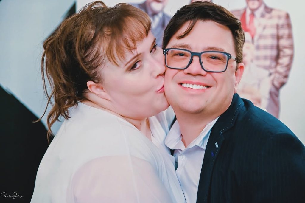 Balázs Andi szerelmével közös fotóval és egy számmal jelentette be a csodás hírt, de a fotón is látszik – Özönlenek a gratulációk! ❤