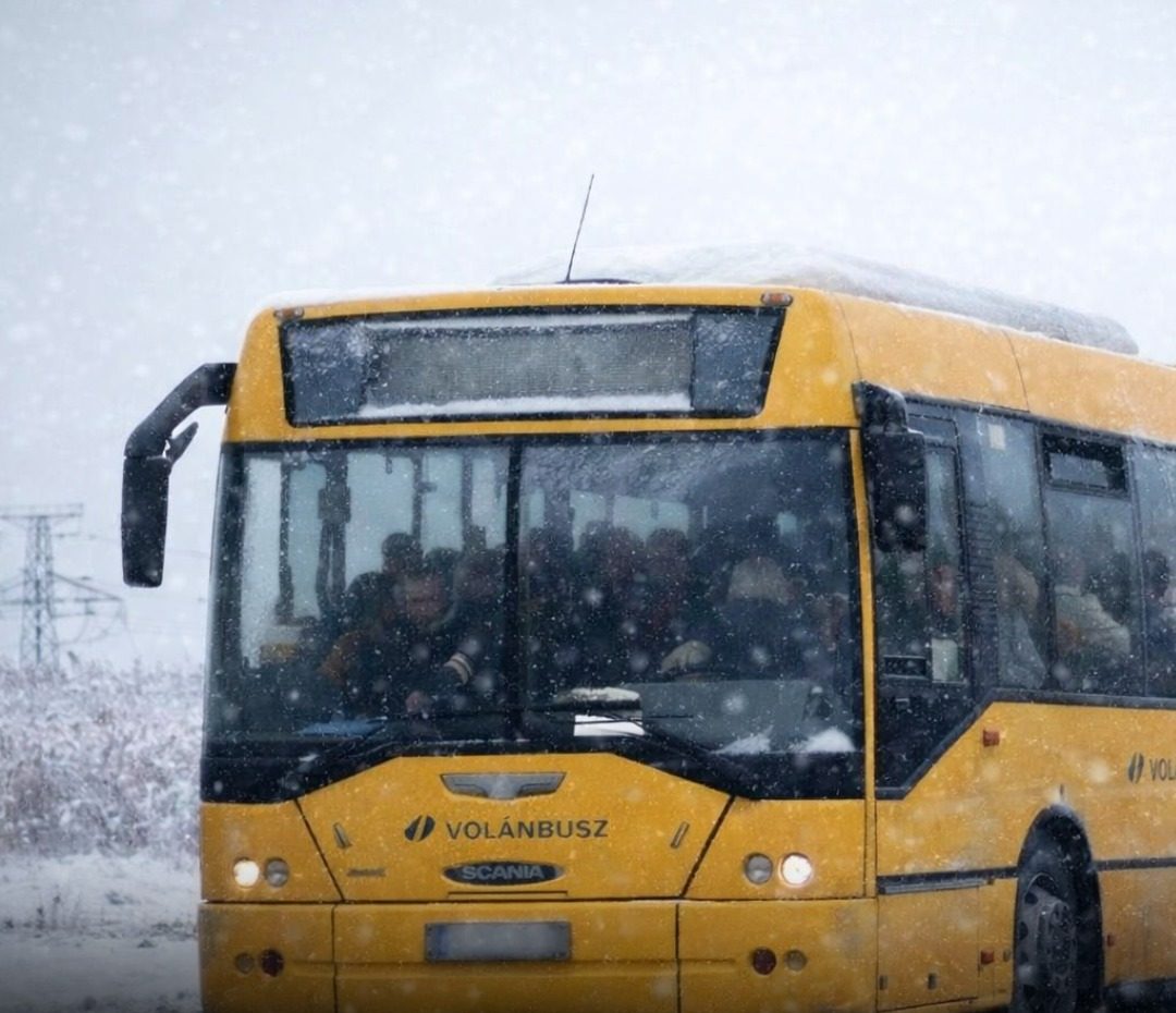Tegnap délután, a 11 éves kislányom hazafelé jövet rossz buszra szállt hazafele jövet! Amit ennek a busznak a sofőrje tett, azt nem fogjuk neki elfelejteni!