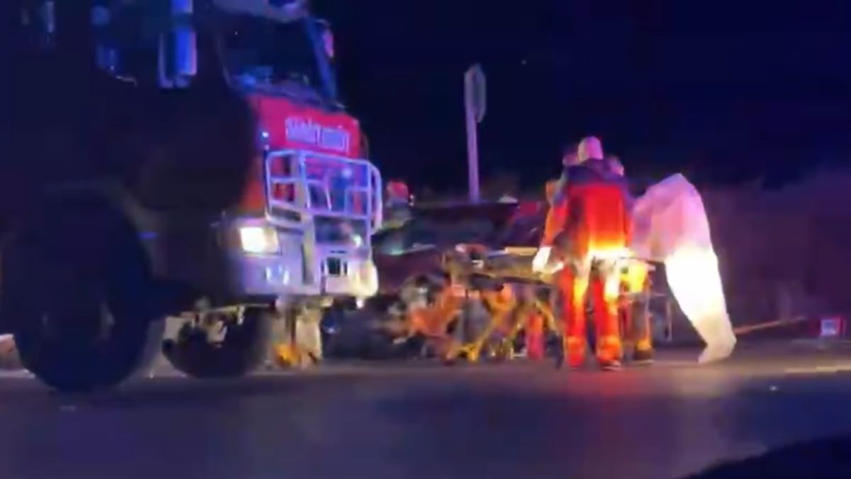 Nem álltak meg a stop táblánál – egy 26 éves nő meghalt, több fiatal válságos állapotban