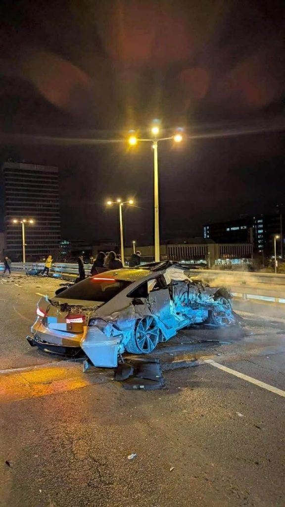 Ők haltak meg a tegnapi Váci úti balesetben, a versenyző török sofőrt férfit őrizetbe vették