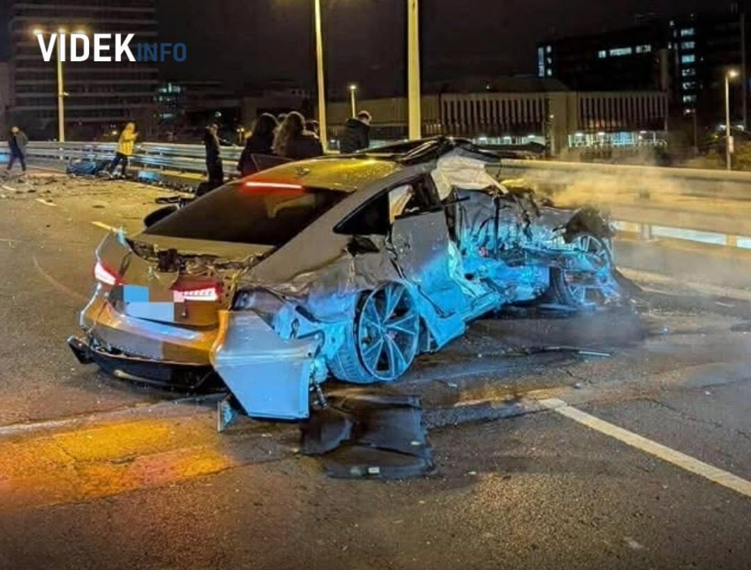 Halálos baleset péntek éjjel: Versenyző audis olyan sebeséggel csapódott a Toyotába, hogy az lerepült a felüljáróról.