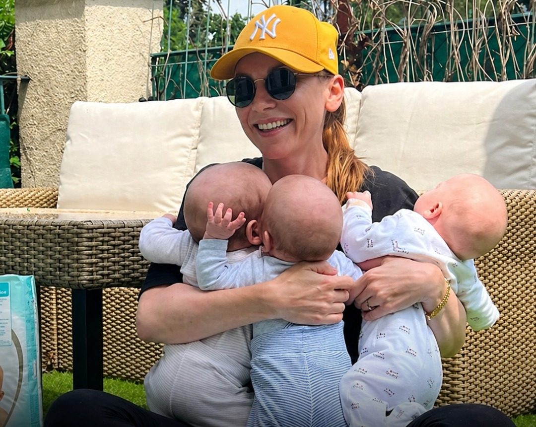Rúzsa Magdi friss fotót mutatott a gyerekeiről: hatalmasat nőttek a négyéves hármasikrek