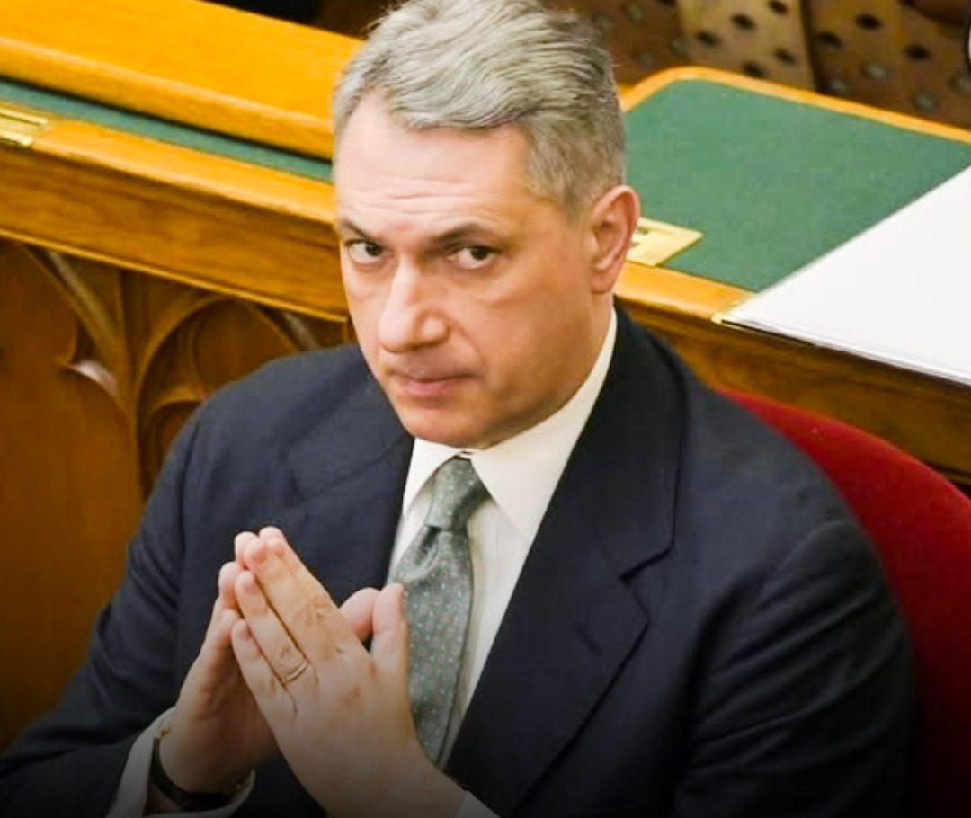 Dőlnek a dominók: Hatósági eljárás indult Lázár János batidai birtokának építménye miatt