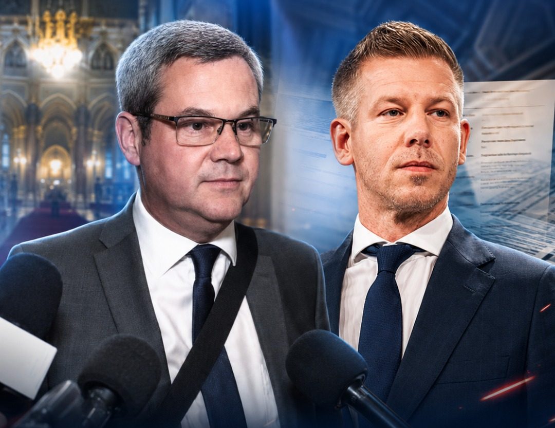 Magyar Péter papírokat fényképezett Takács Péter asztalánál, majd magával vitte őket