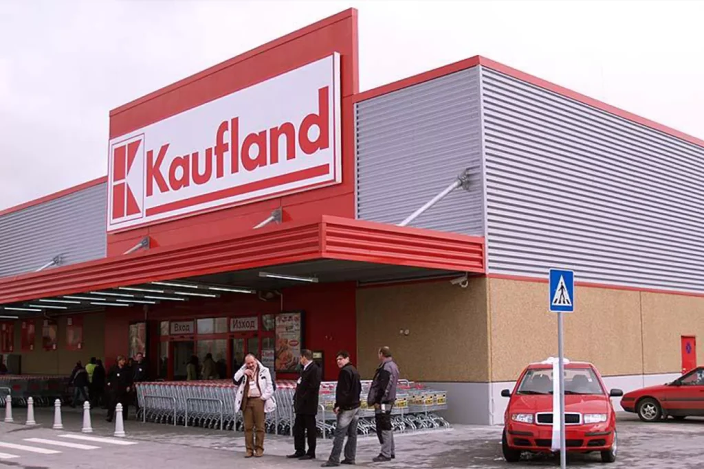 Véget ér egy korszak? Kivonulhat a Tesco Magyarországról, 8200 dolgozót érint – Külföldön imádott márka jöhet a helyére.