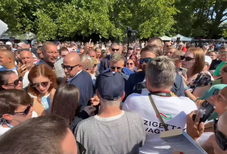 Váratlan dolog történt Magyar Péterrel a Margitszigeten
