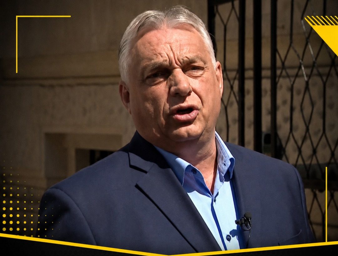 Orbánról került elő érdekes kép, két emberrel pózol, aztán mind a két férfi eltűnt a Parlamentből