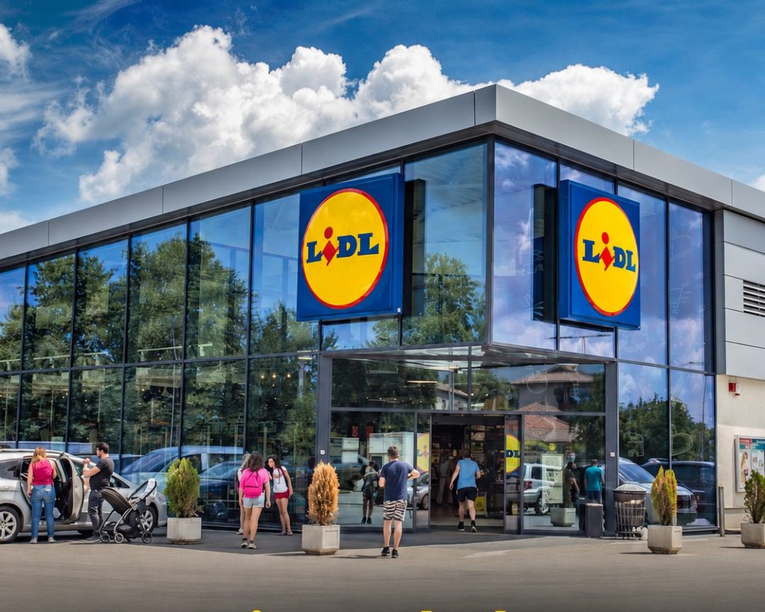 Drasztikus lépésre szánta el magát a Lidl az embertelen hőség miatt