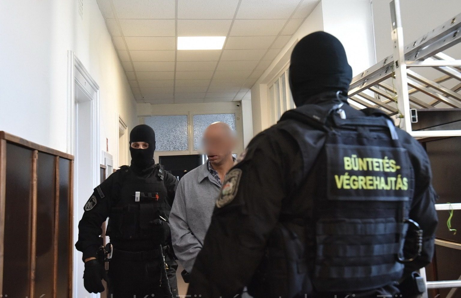 Nincs menekvés a politikus-bűnözőknek: Aláírták a megállapodást, a világ bármely pontjáról hazarángatják őket