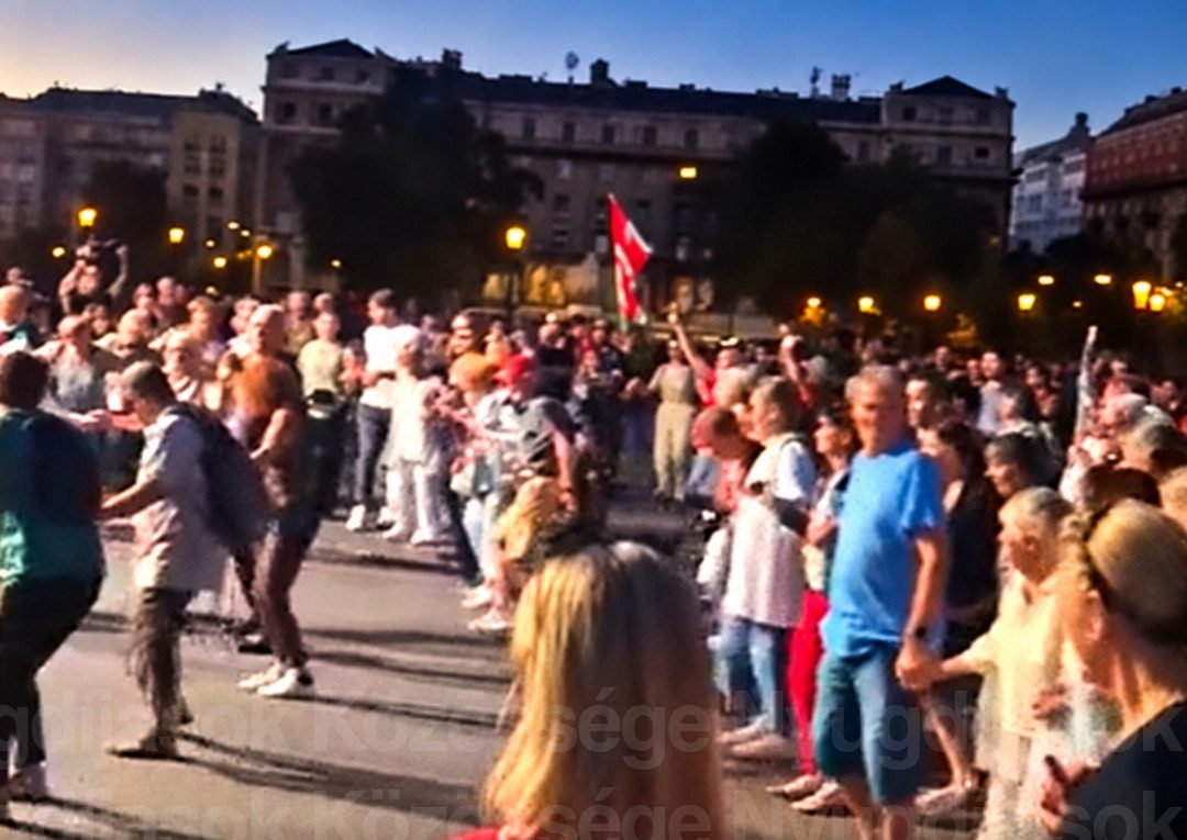 Megvadult a tömeg a tüntetés után, éjszakába nyúló ramazuri lett