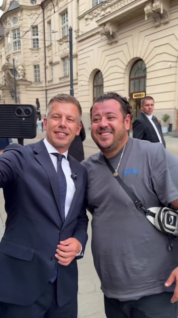 Hatalmas nevetésben tört ki Magyar Péter és Orbán Anita: nem akárkivel futottak össze Pozsonyban