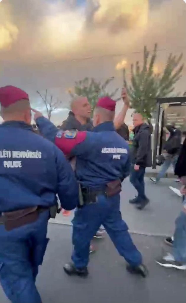 Botrány a mai tüntetésen, a rendőröknek kellett intézkednie: Magyar Pétert vette célba az ismert bajkeverő